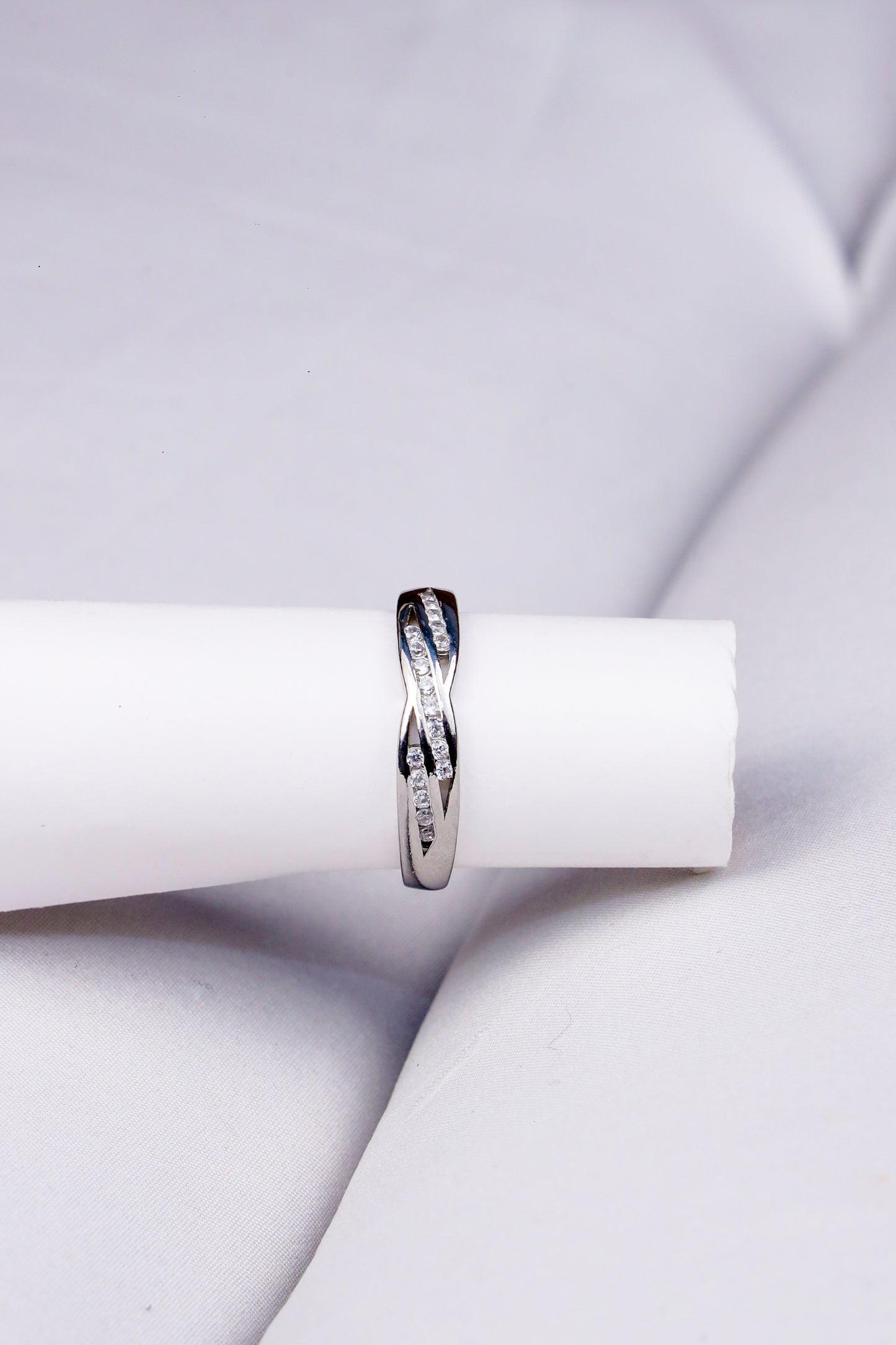 Endless Sparkle Rhodium-Plated 925 Sterling Silver Infinity Ring for Men's