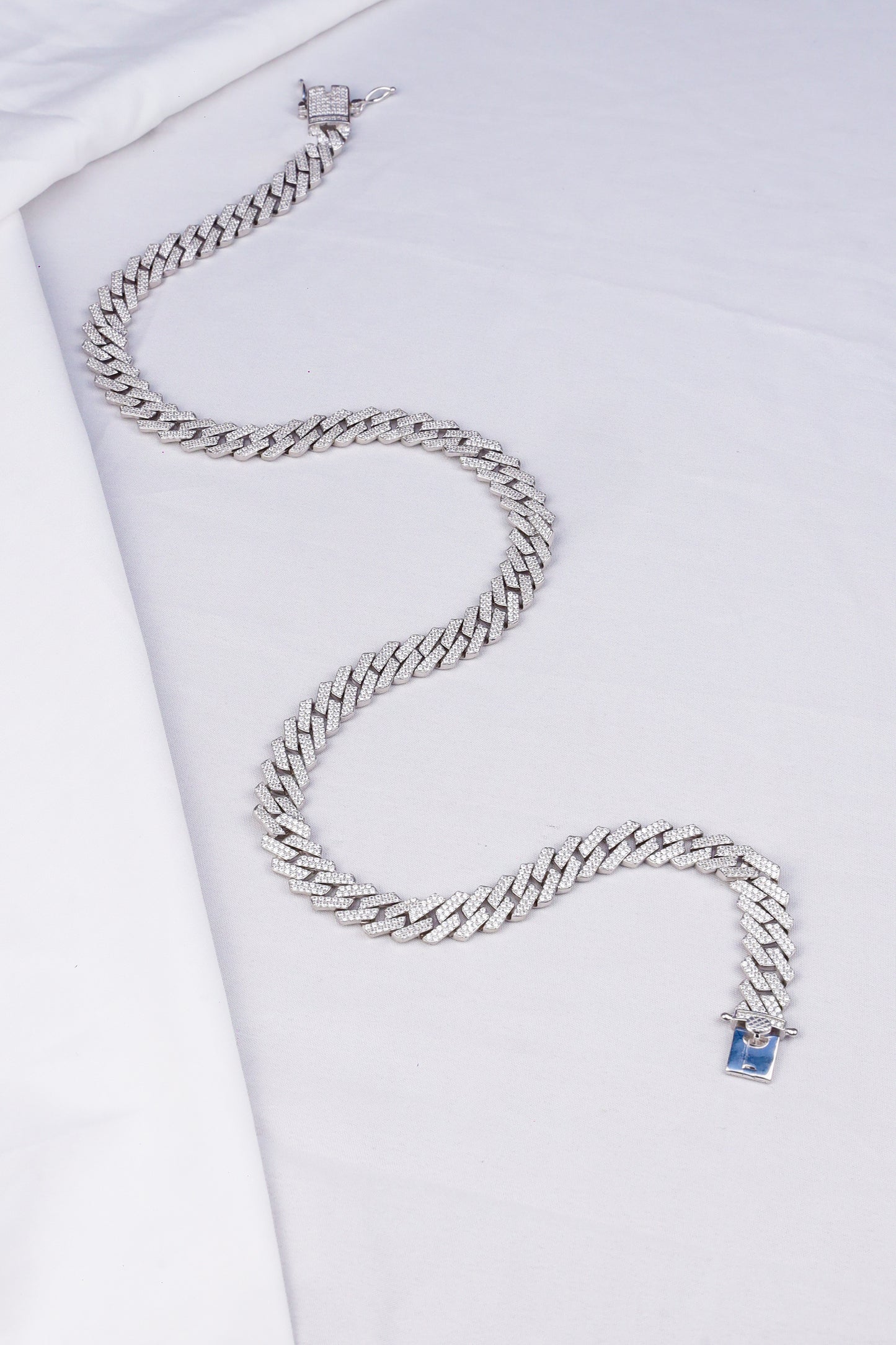 Men’s Iced Cuban Link Chain – Premium Silver Finish