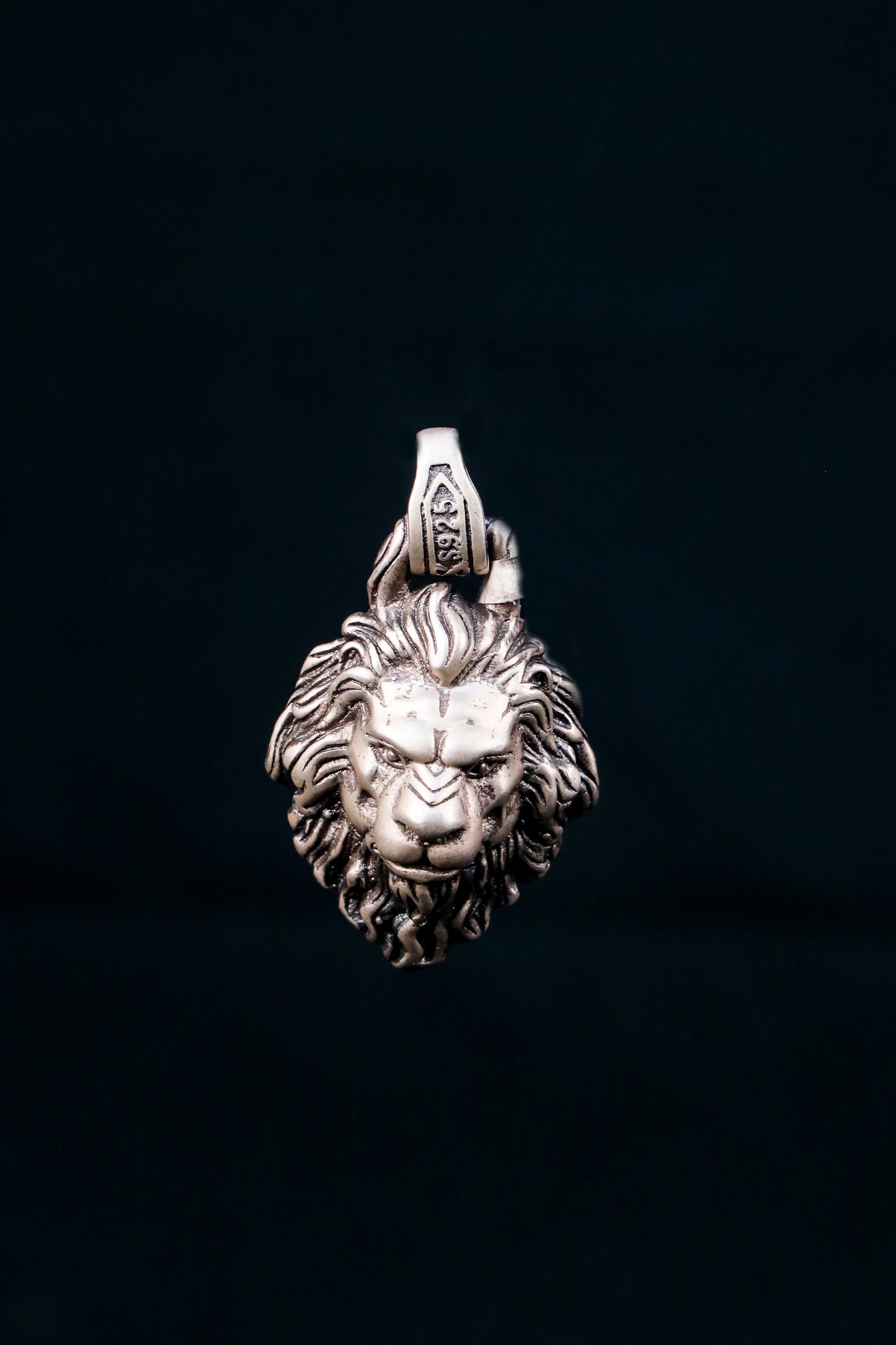 Sterling Silver Lion Head Pendant